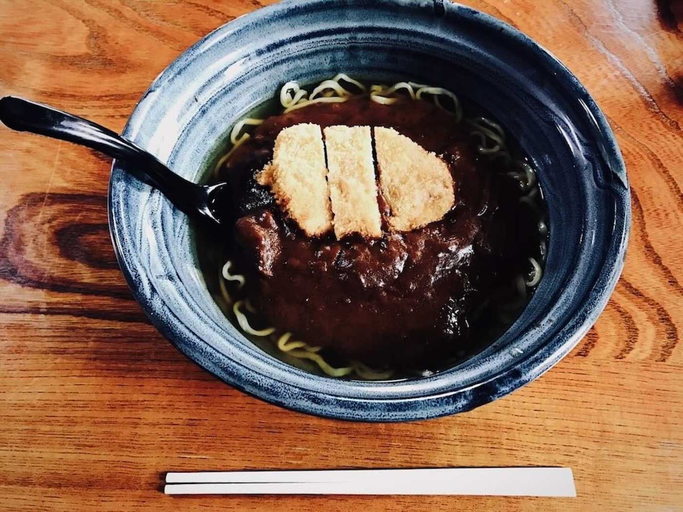 民宿 食堂おふくろのカツカレーミックスラーメン