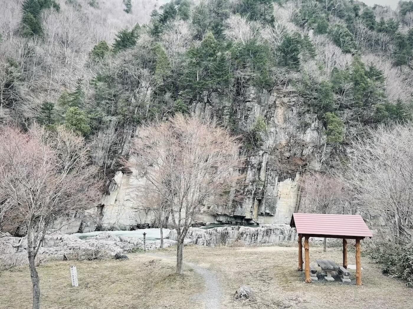 屏風岩の東屋