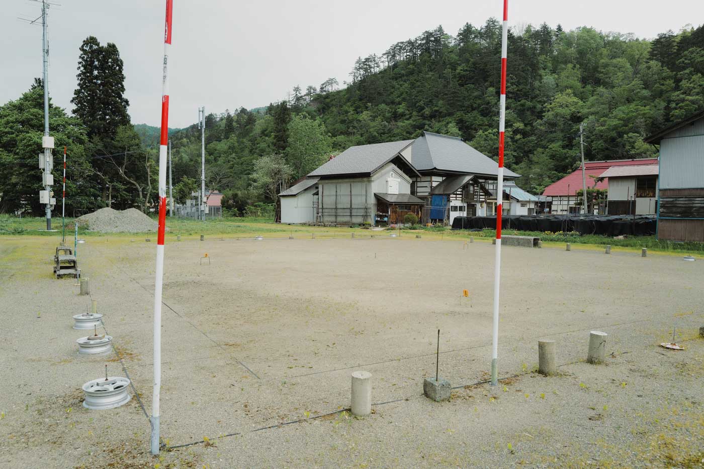 昭和村野尻コミュニティセンターゲートボール場