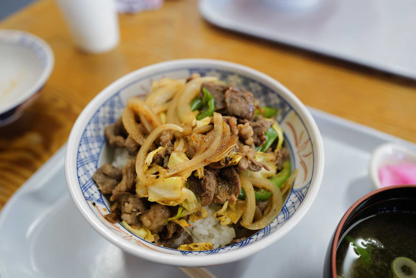 只見スキー場レストランやまびこの名物マトン丼